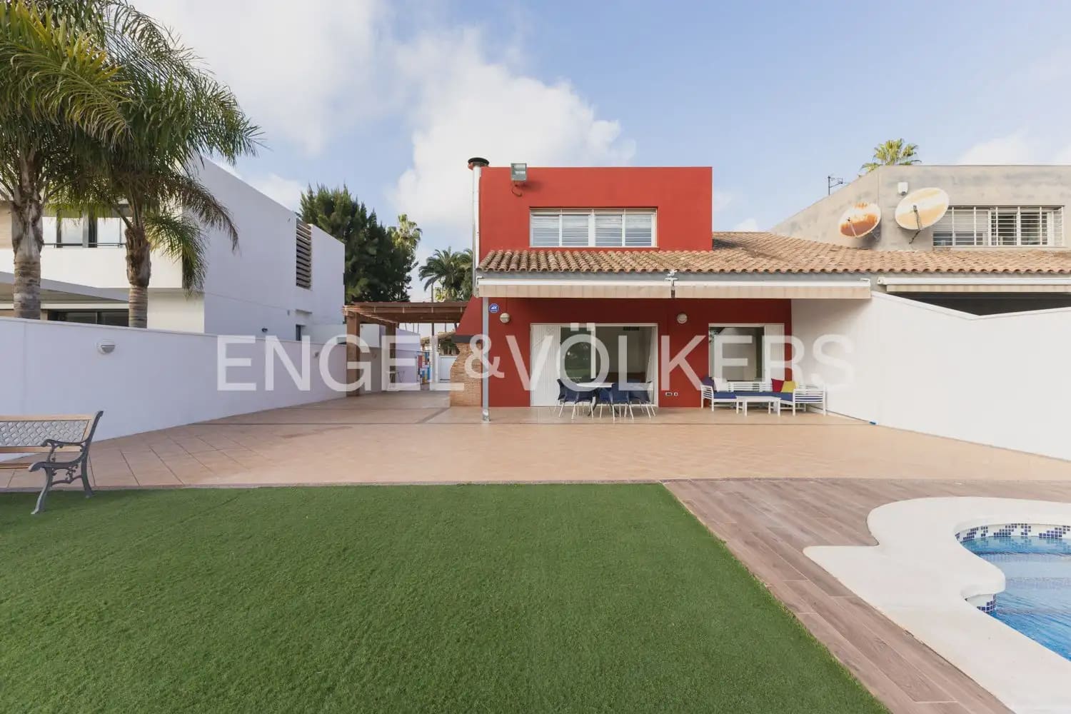 4 bedroom Villa for rent in Castello de la Plana with pool - € 3,000 (Ref: 9898187)