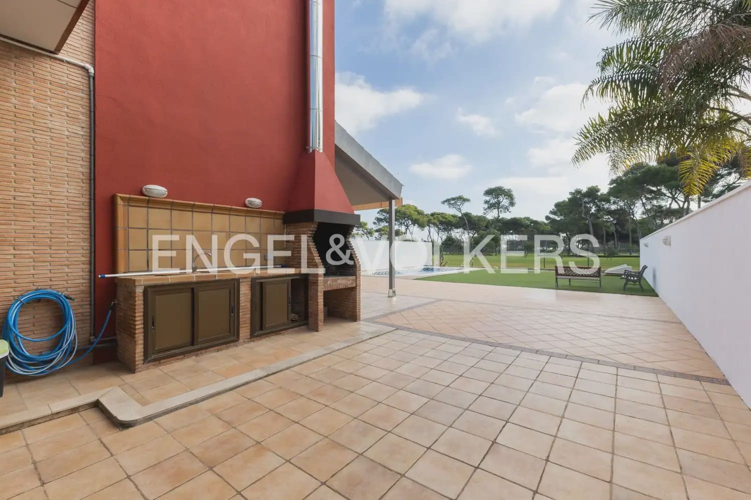 4 bedroom Villa for rent in Castello de la Plana with pool - € 3,000 (Ref: 9898187)