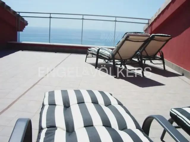 3 bedroom Flat for rent in Oropesa  with pool garage - € 1,390 (Ref: 9898188)