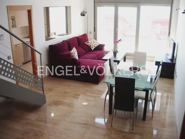 3 bedroom Flat for rent in Oropesa  with pool garage - € 1,390 (Ref: 9898188)