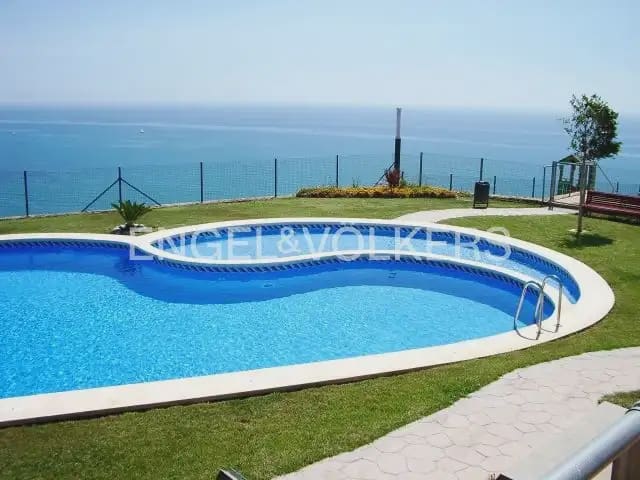 3 bedroom Flat for rent in Oropesa  with pool garage - € 1,390 (Ref: 9898188)