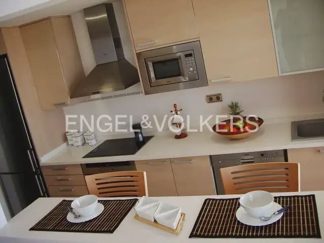 3 bedroom Flat for rent in Oropesa  with pool garage - € 1,390 (Ref: 9898188)