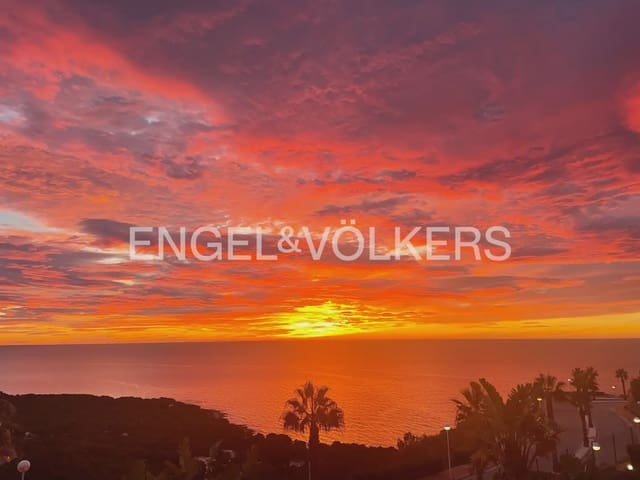 3 bedroom Flat for rent in Oropesa  with pool garage - € 1,390 (Ref: 9898188)