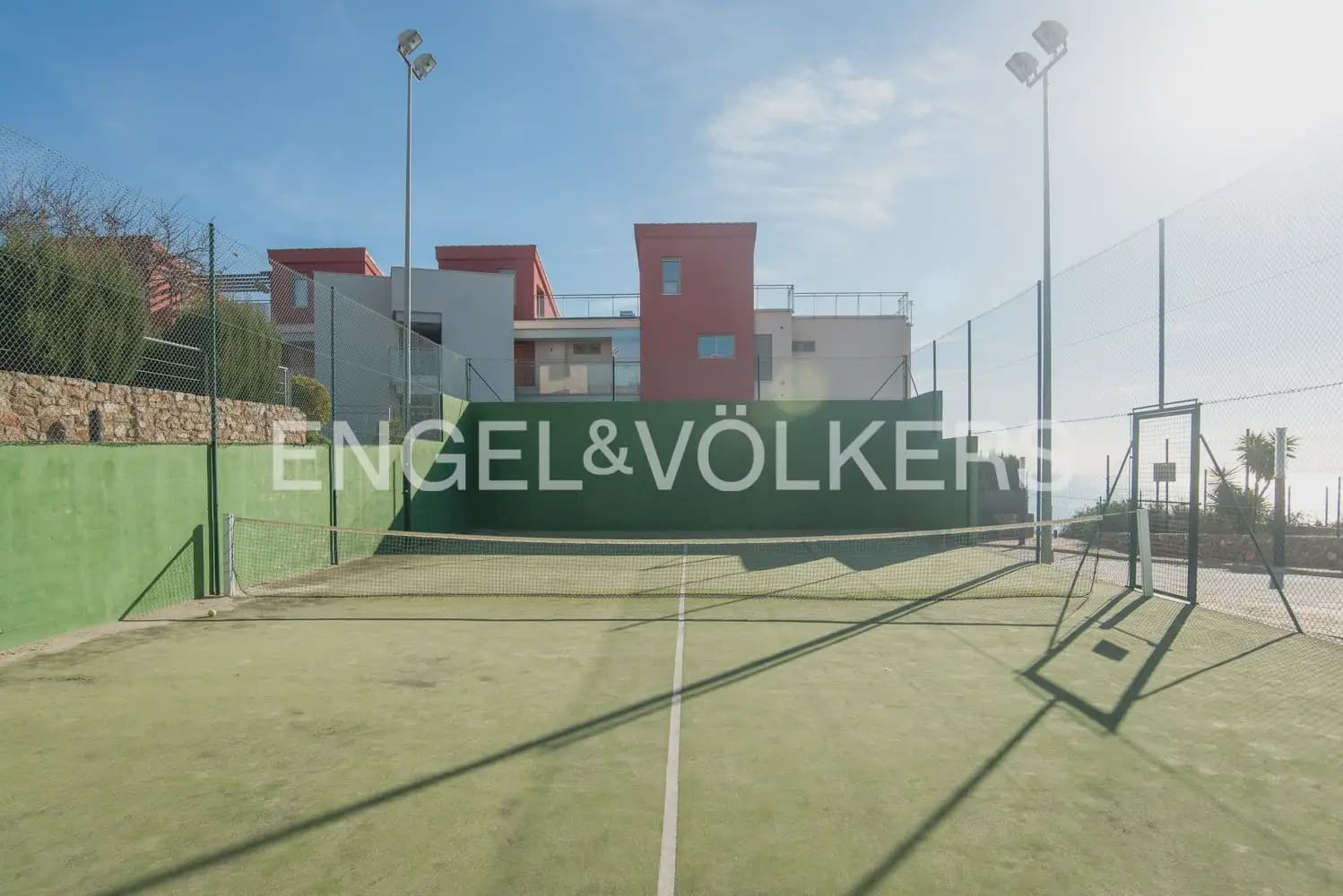 3 bedroom Flat for rent in Oropesa  with pool garage - € 1,390 (Ref: 9898188)