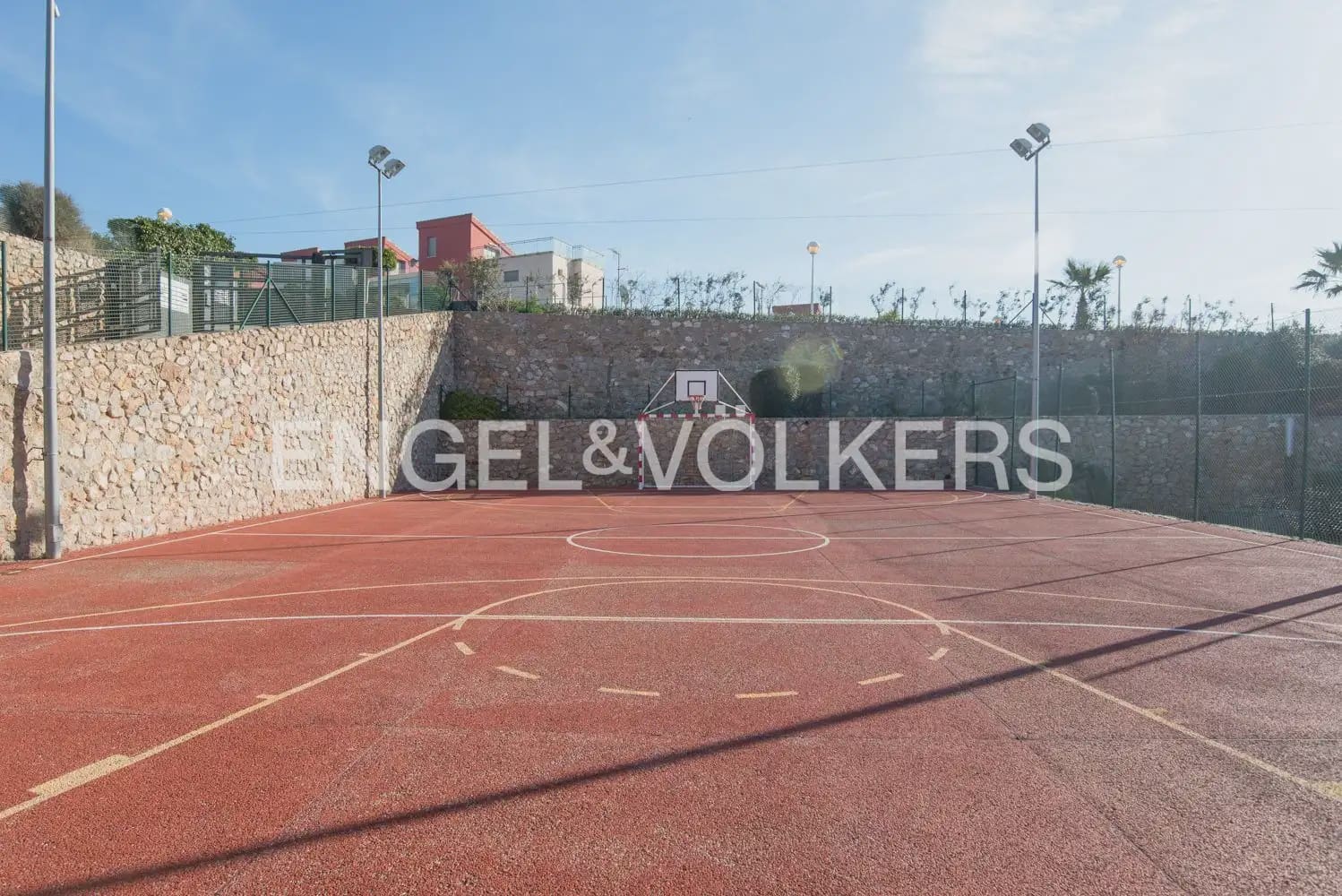 3 bedroom Flat for rent in Oropesa  with pool garage - € 1,390 (Ref: 9898188)