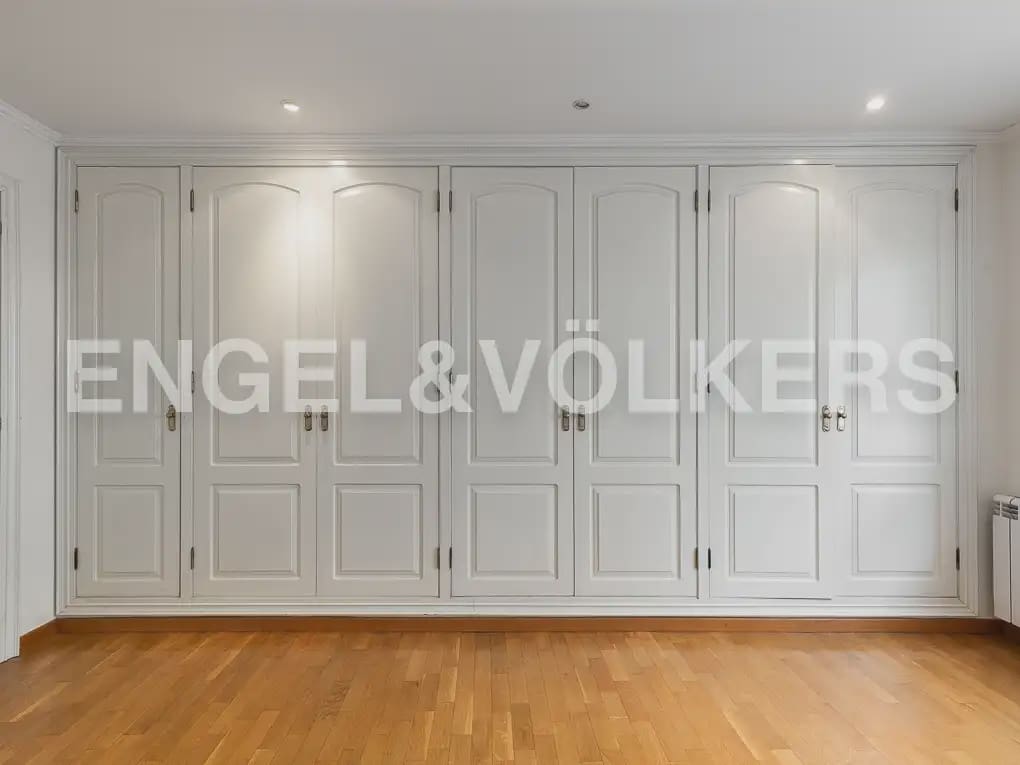 2 sovrum Takvåning att hyra i Valencia stad - 1 400 € (Ref: 9898190)