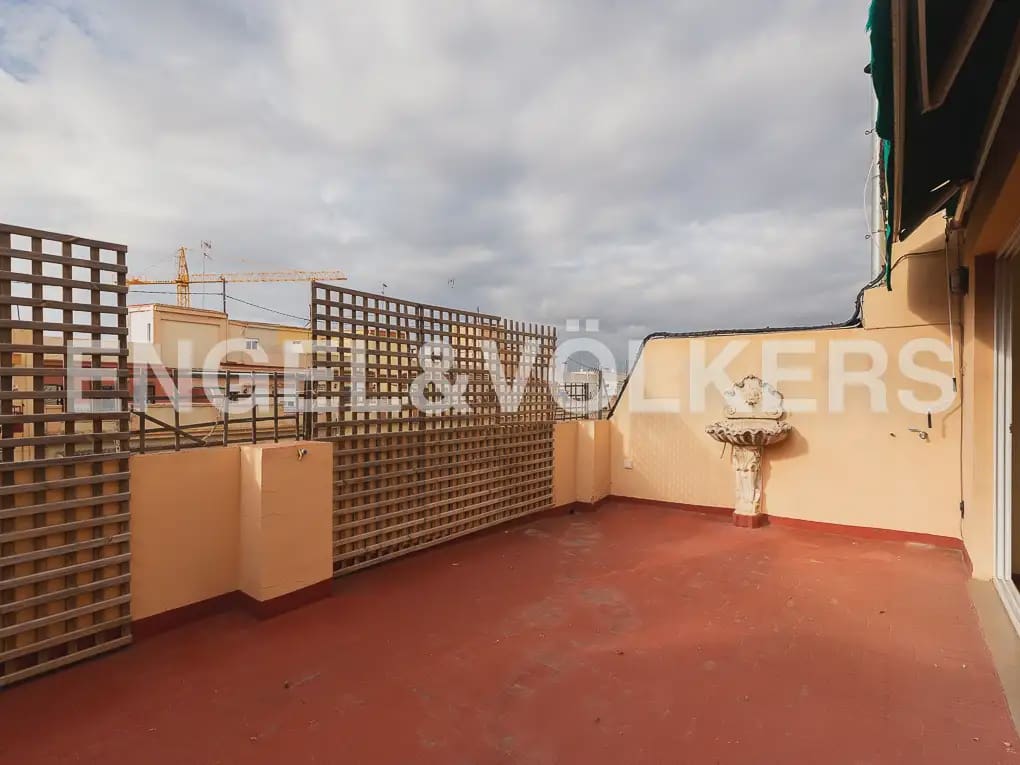 2 sovrum Takvåning att hyra i Valencia stad - 1 400 € (Ref: 9898190)