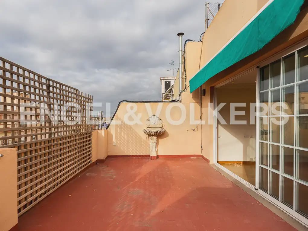 2 sovrum Takvåning att hyra i Valencia stad - 1 400 € (Ref: 9898190)
