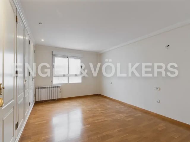 2 slaapkamer Penthouse te huur in Arrancapins, Valencia stad - € 1.400 (Ref: 9898190)