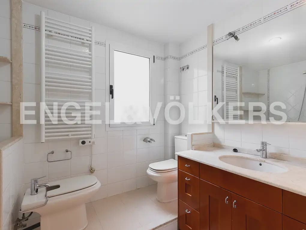 2 sovrum Takvåning att hyra i Valencia stad - 1 400 € (Ref: 9898190)
