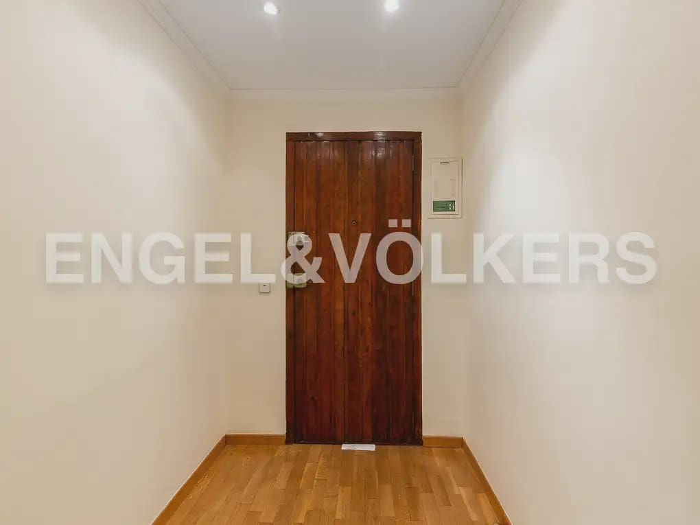2 sovrum Takvåning att hyra i Valencia stad - 1 400 € (Ref: 9898190)