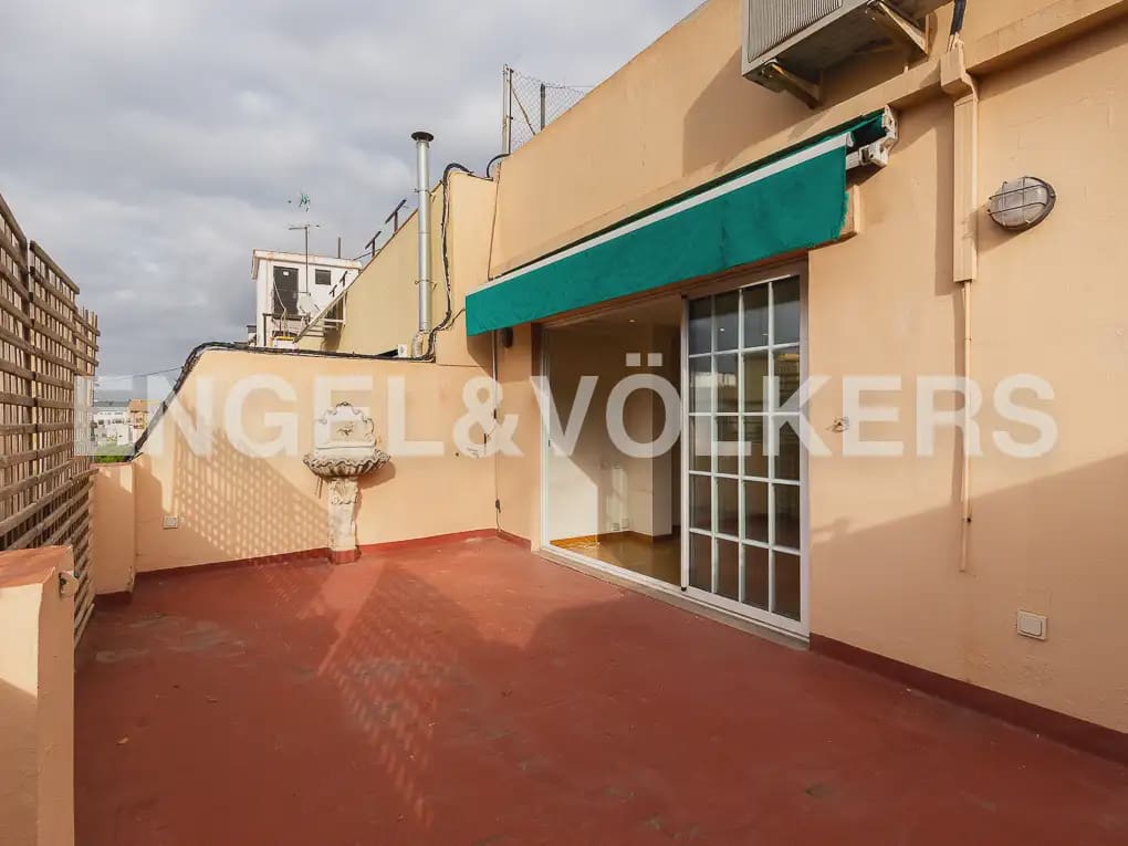 2 sovrum Takvåning att hyra i Valencia stad - 1 400 € (Ref: 9898190)