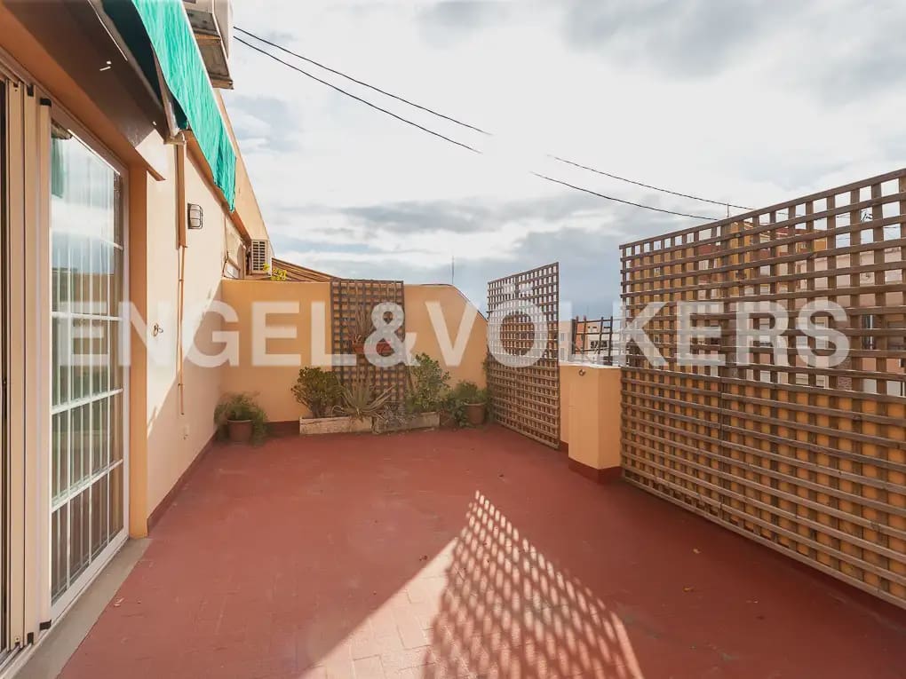 2 sovrum Takvåning att hyra i Valencia stad - 1 400 € (Ref: 9898190)