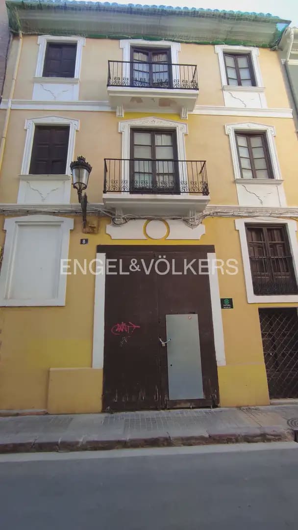 6 soveværelse Byhus til salg i Valencia by med swimmingpool - € 980.000 (Ref: 9898191)