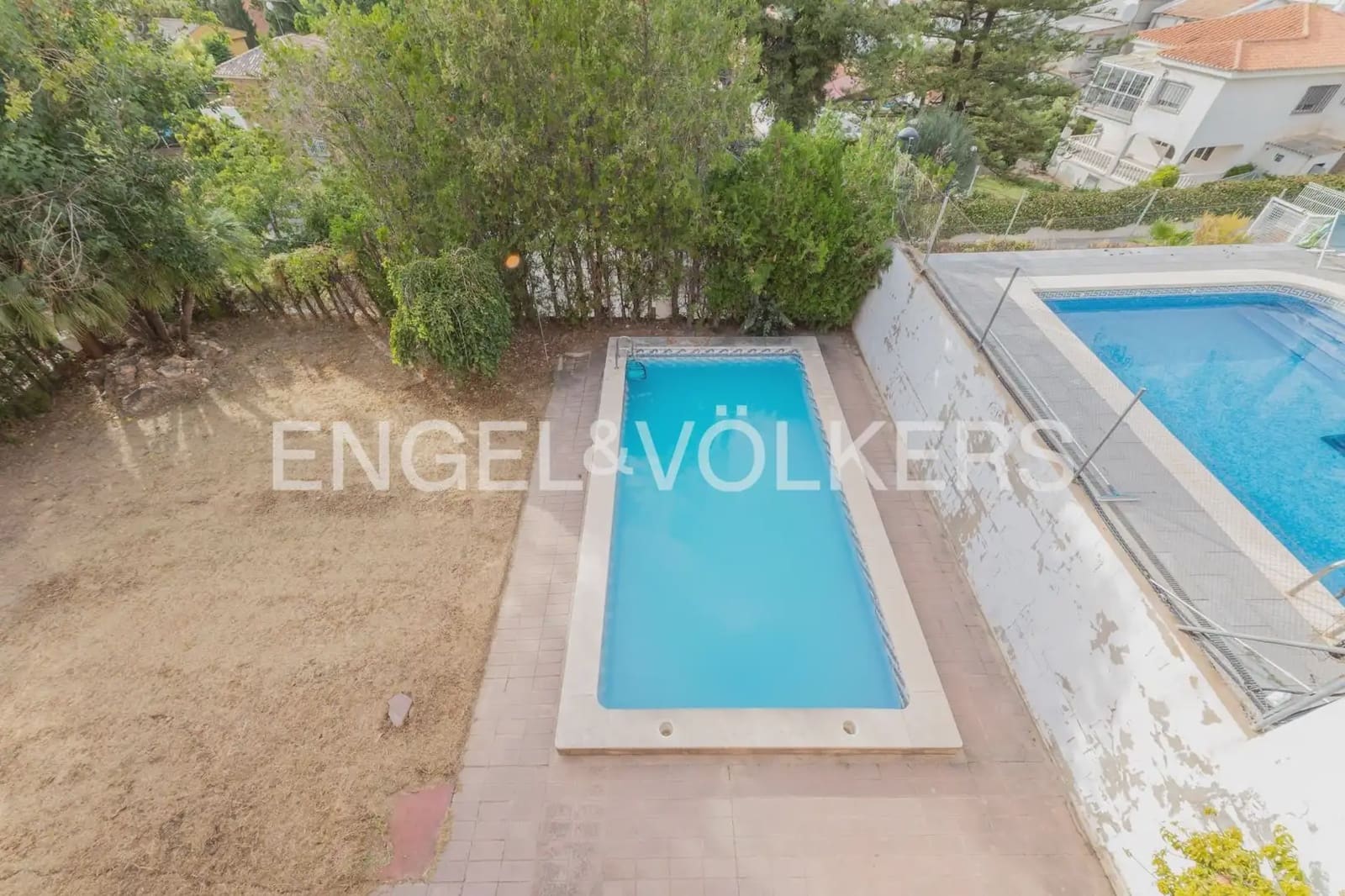 5 bedroom Villa for sale in Torrent with pool garage - € 475,000 (Ref: 9898192)