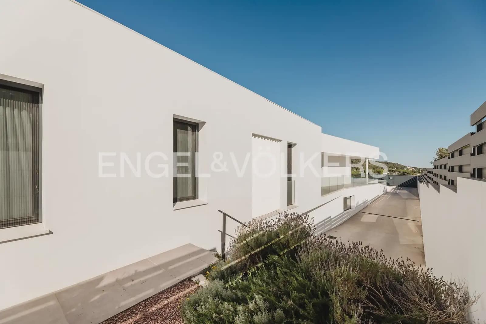 8 bedroom Villa for sale in Naquera with pool garage - € 1,450,000 (Ref: 9898195)