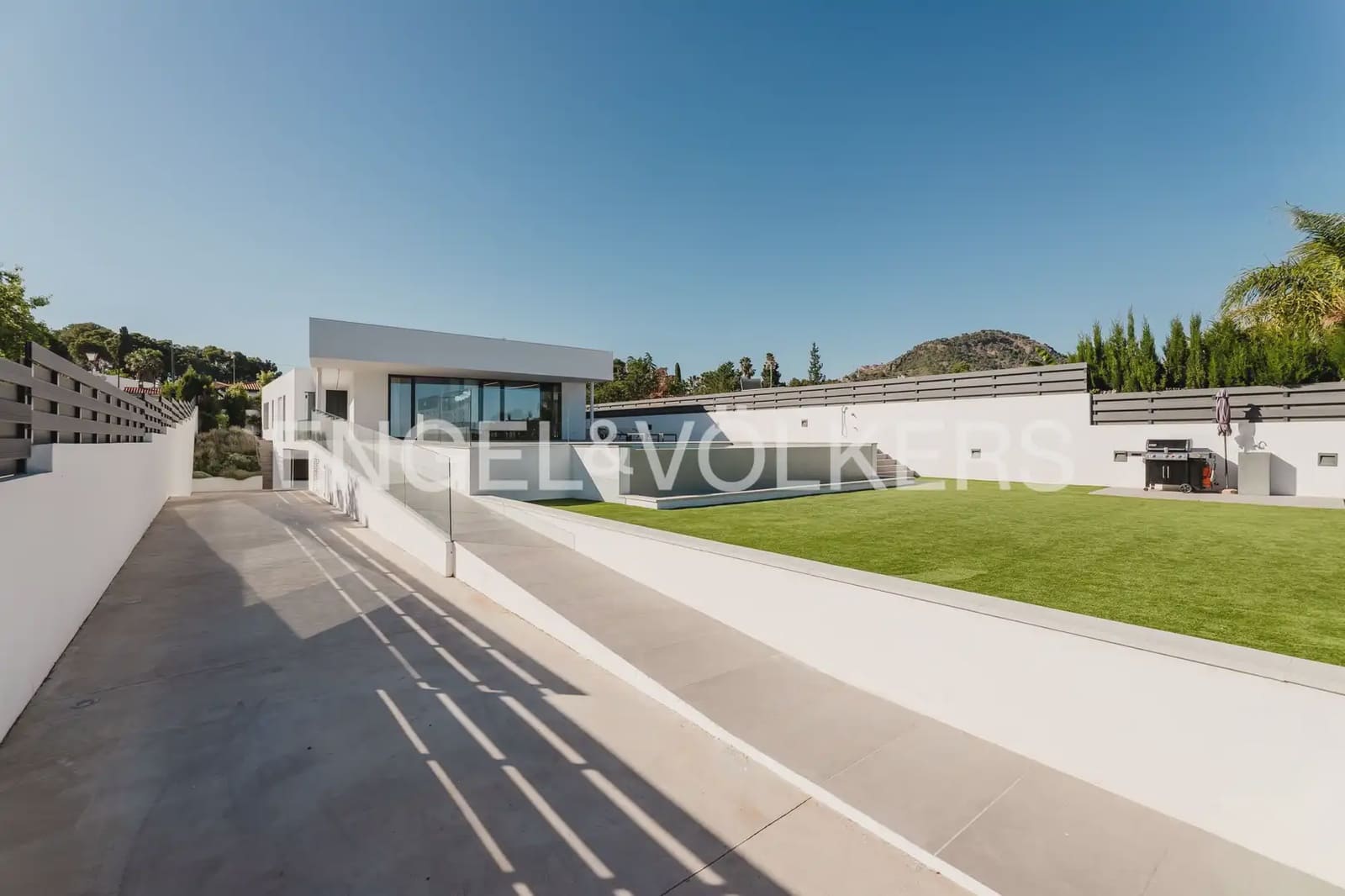 8 bedroom Villa for sale in Naquera with pool garage - € 1,450,000 (Ref: 9898195)
