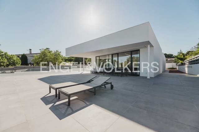 8 bedroom Villa for sale in Náquera with pool garage - € 1,450,000 (Ref: 9898195)