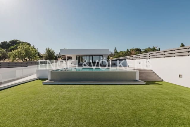 8 bedroom Villa for sale in Náquera with pool garage - € 1,450,000 (Ref: 9898195)