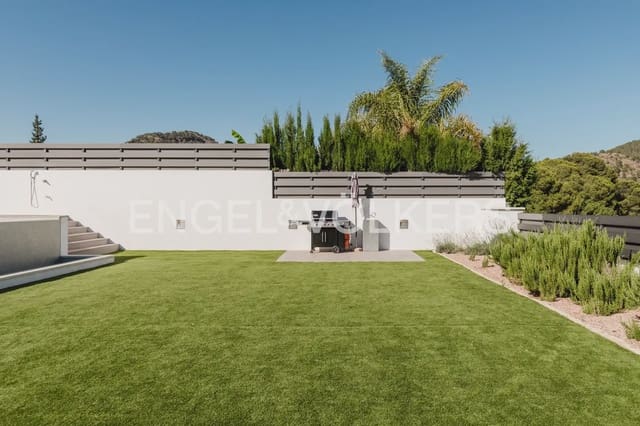 8 bedroom Villa for sale in Náquera with pool garage - € 1,450,000 (Ref: 9898195)
