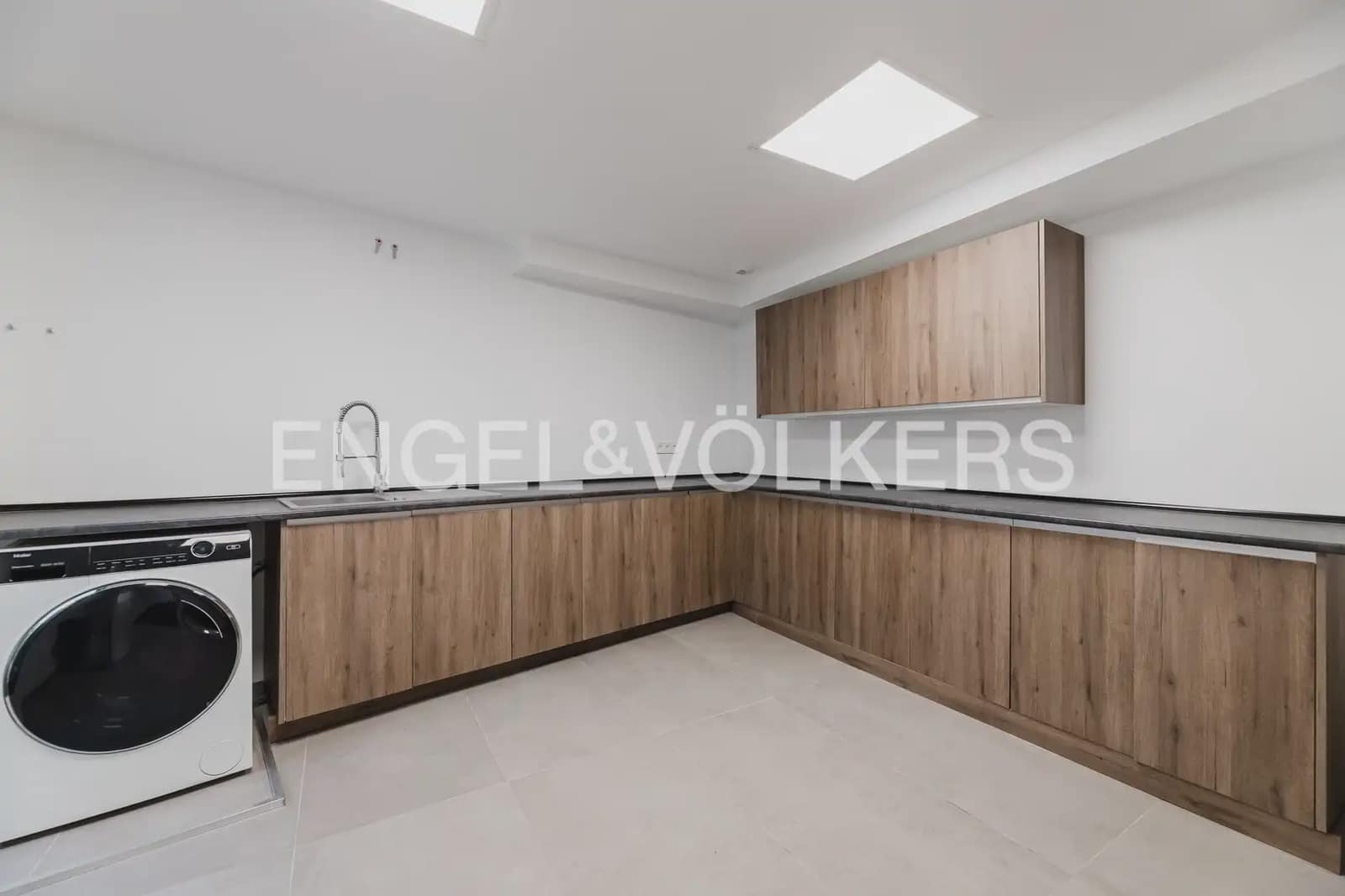 8 bedroom Villa for sale in Naquera with pool garage - € 1,450,000 (Ref: 9898195)