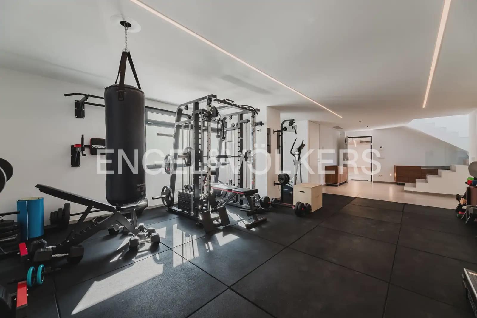 8 bedroom Villa for sale in Naquera with pool garage - € 1,450,000 (Ref: 9898195)