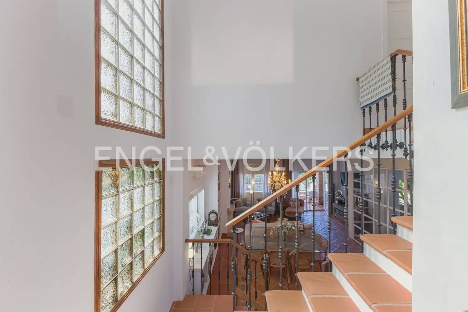 5 bedroom Villa for rent in Riba-roja de Turia with pool garage - € 4,400 (Ref: 9898196)