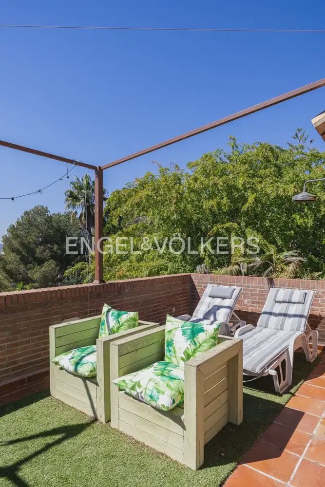 5 bedroom Villa for rent in Riba-roja de Turia with pool garage - € 4,400 (Ref: 9898196)