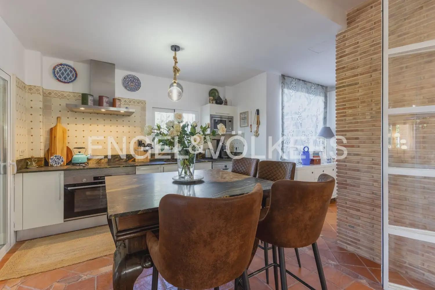 5 bedroom Villa for rent in Riba-roja de Turia with pool garage - € 4,400 (Ref: 9898196)