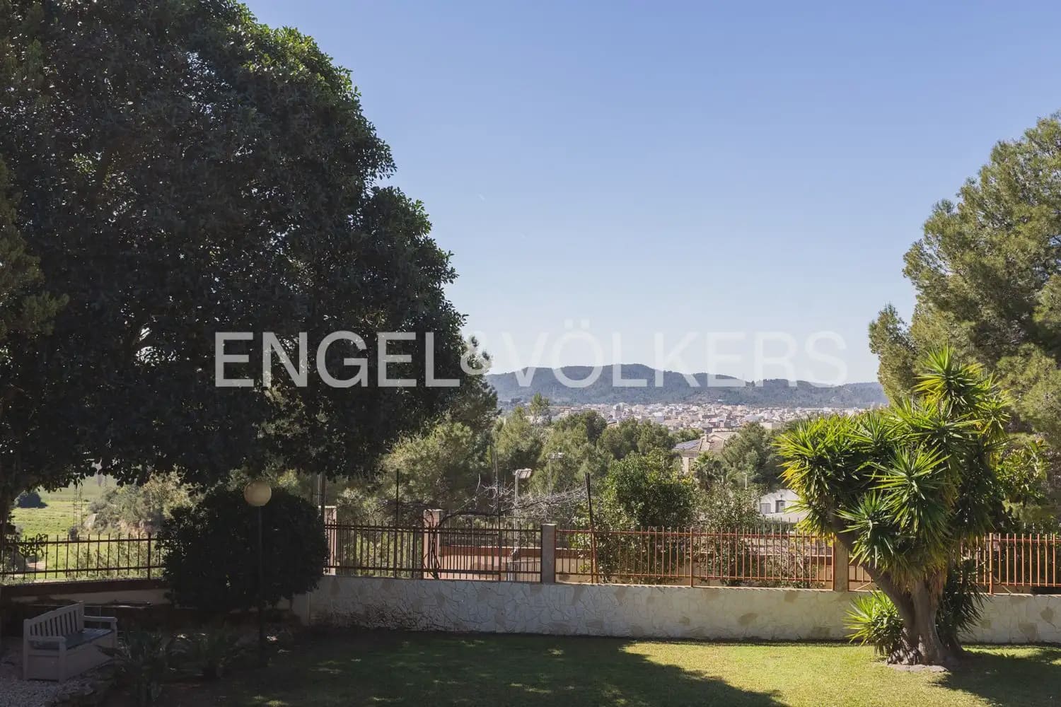 5 bedroom Villa for rent in Riba-roja de Turia with pool garage - € 4,400 (Ref: 9898196)