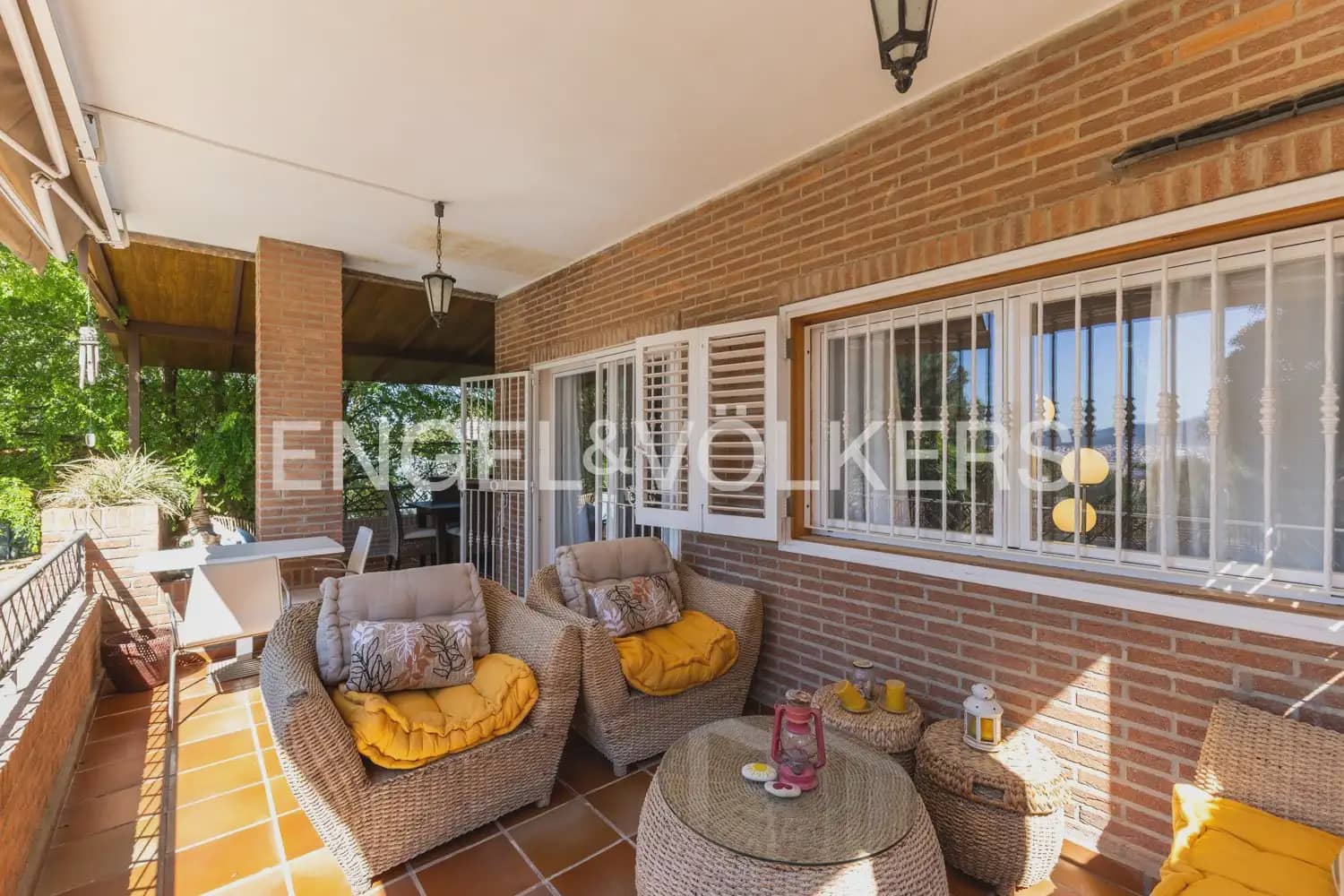 5 bedroom Villa for rent in Riba-roja de Turia with pool garage - € 4,400 (Ref: 9898196)