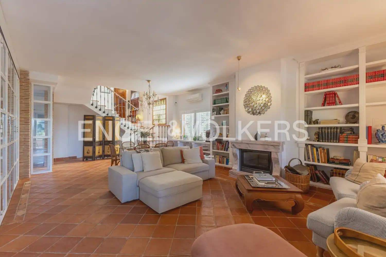 5 bedroom Villa for rent in Riba-roja de Turia with pool garage - € 4,400 (Ref: 9898196)