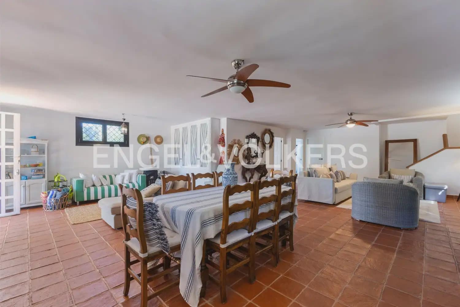 5 bedroom Villa for rent in Riba-roja de Turia with pool garage - € 4,400 (Ref: 9898196)
