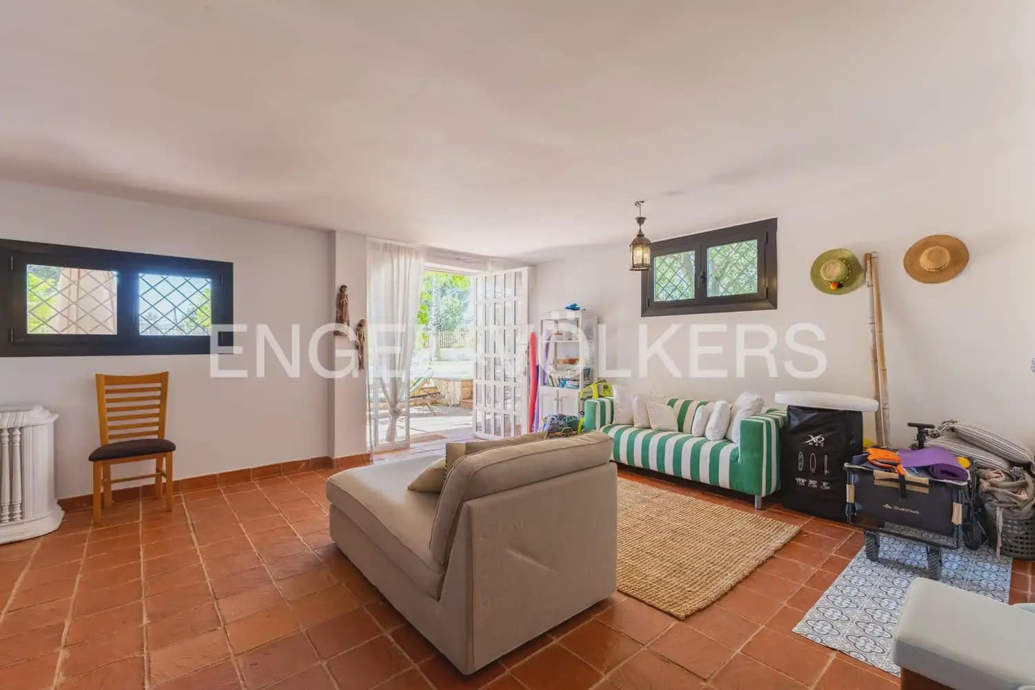 5 bedroom Villa for rent in Riba-roja de Turia with pool garage - € 4,400 (Ref: 9898196)