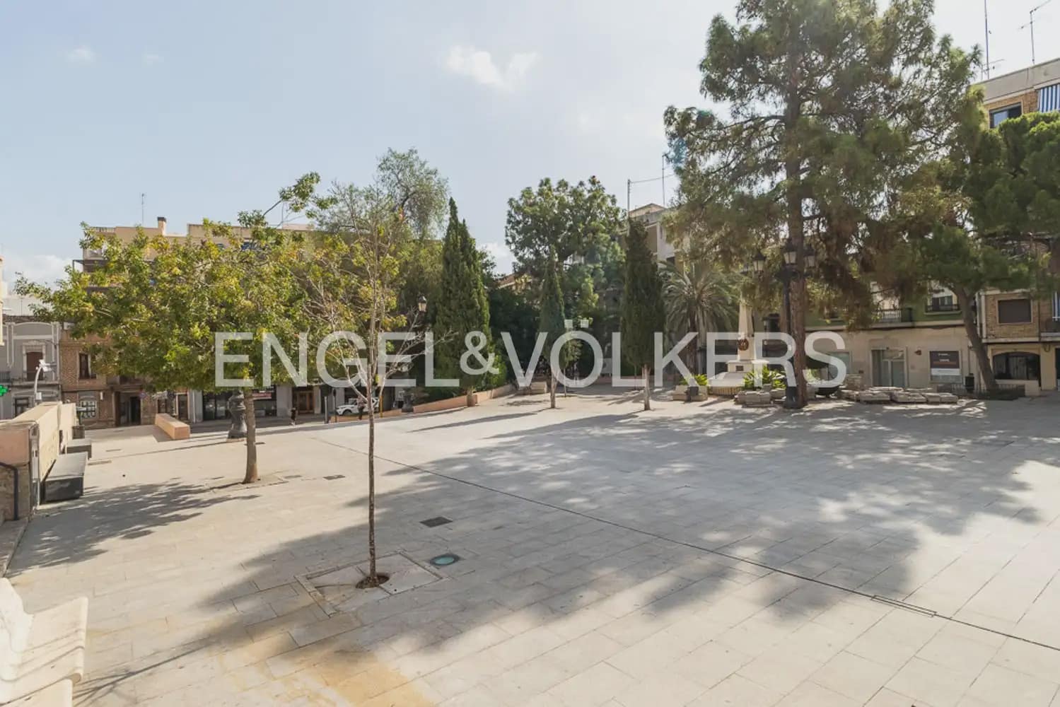1 bedroom Townhouse for sale in Burjassot - € 350,000 (Ref: 9898197)
