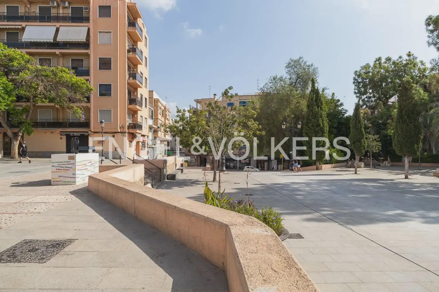 1 bedroom Townhouse for sale in Burjassot - € 350,000 (Ref: 9898197)