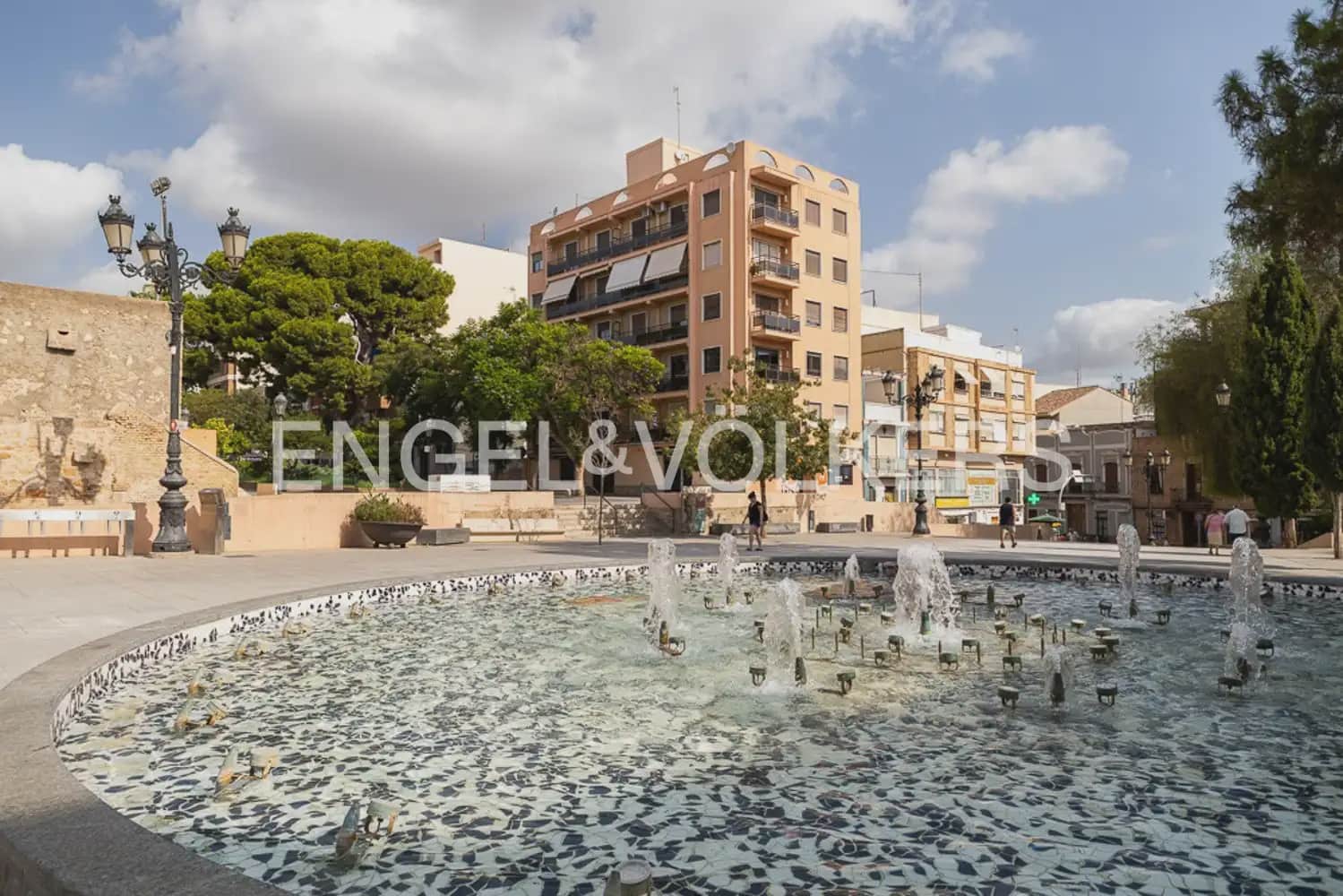 1 bedroom Townhouse for sale in Burjassot - € 350,000 (Ref: 9898197)