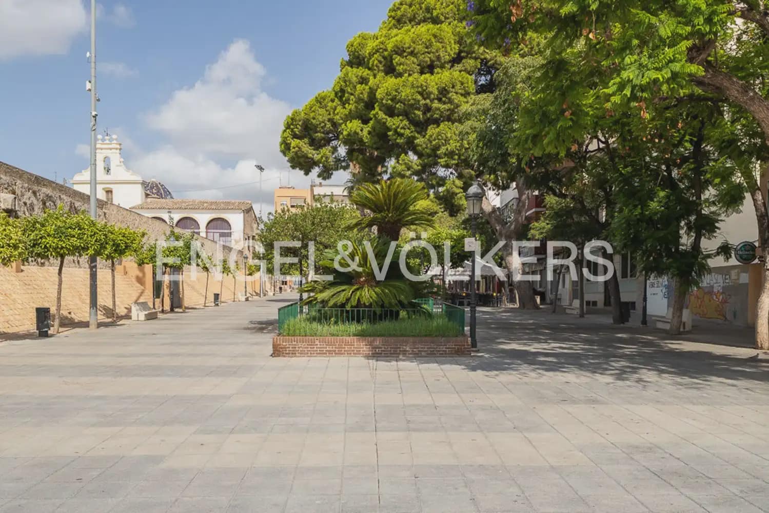 1 bedroom Townhouse for sale in Burjassot - € 350,000 (Ref: 9898197)