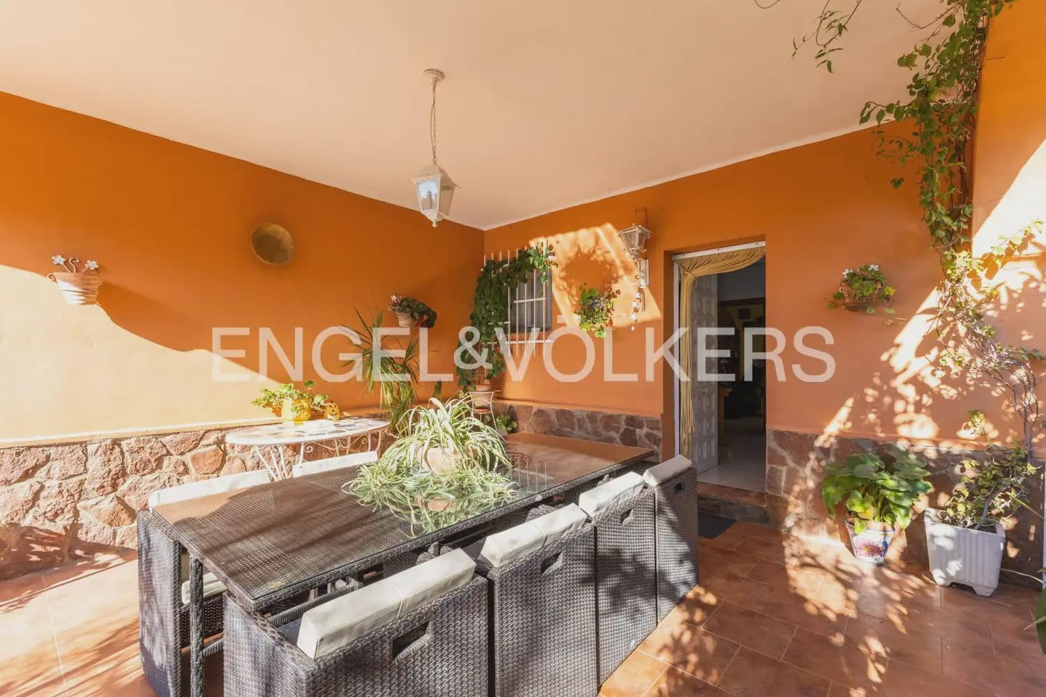 4 bedroom Villa for sale in Betera with garage - € 425,000 (Ref: 9898198)