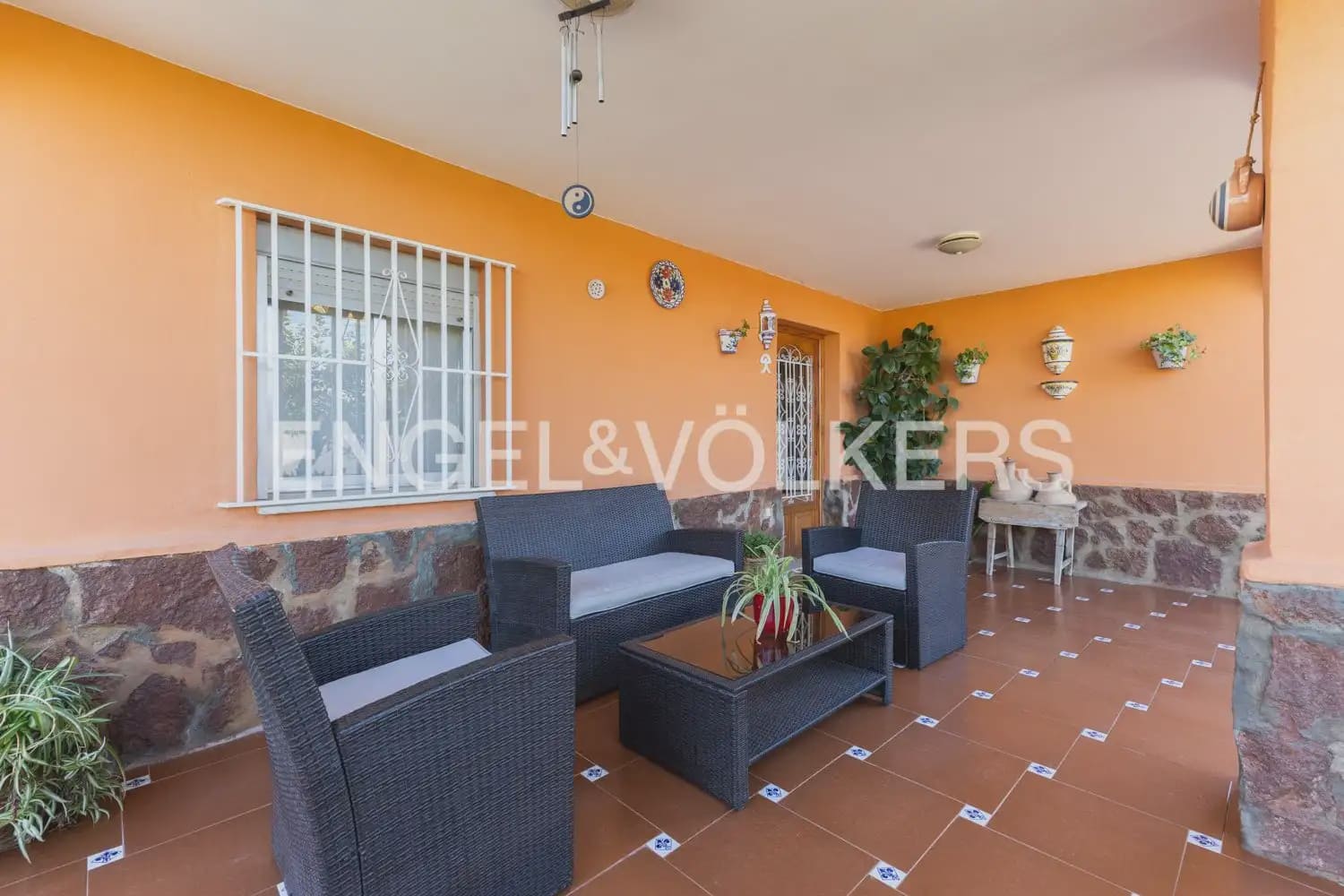 4 bedroom Villa for sale in Betera with garage - € 425,000 (Ref: 9898198)