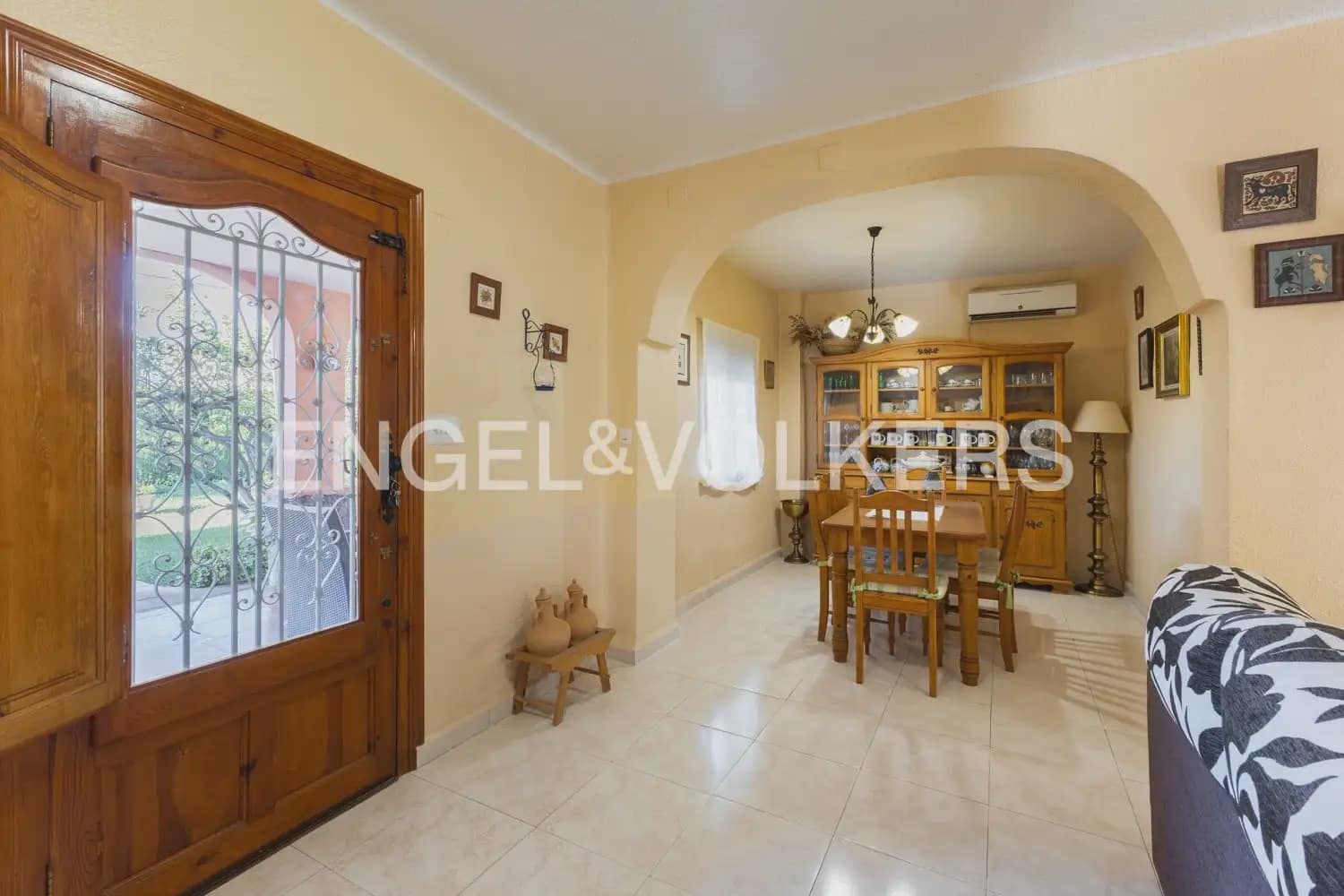 4 bedroom Villa for sale in Betera with garage - € 425,000 (Ref: 9898198)