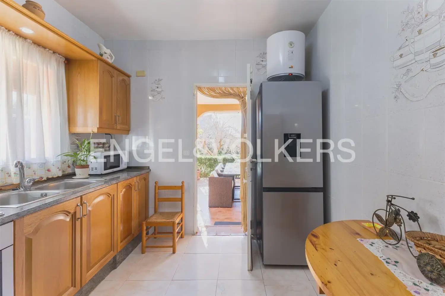4 bedroom Villa for sale in Betera with garage - € 425,000 (Ref: 9898198)