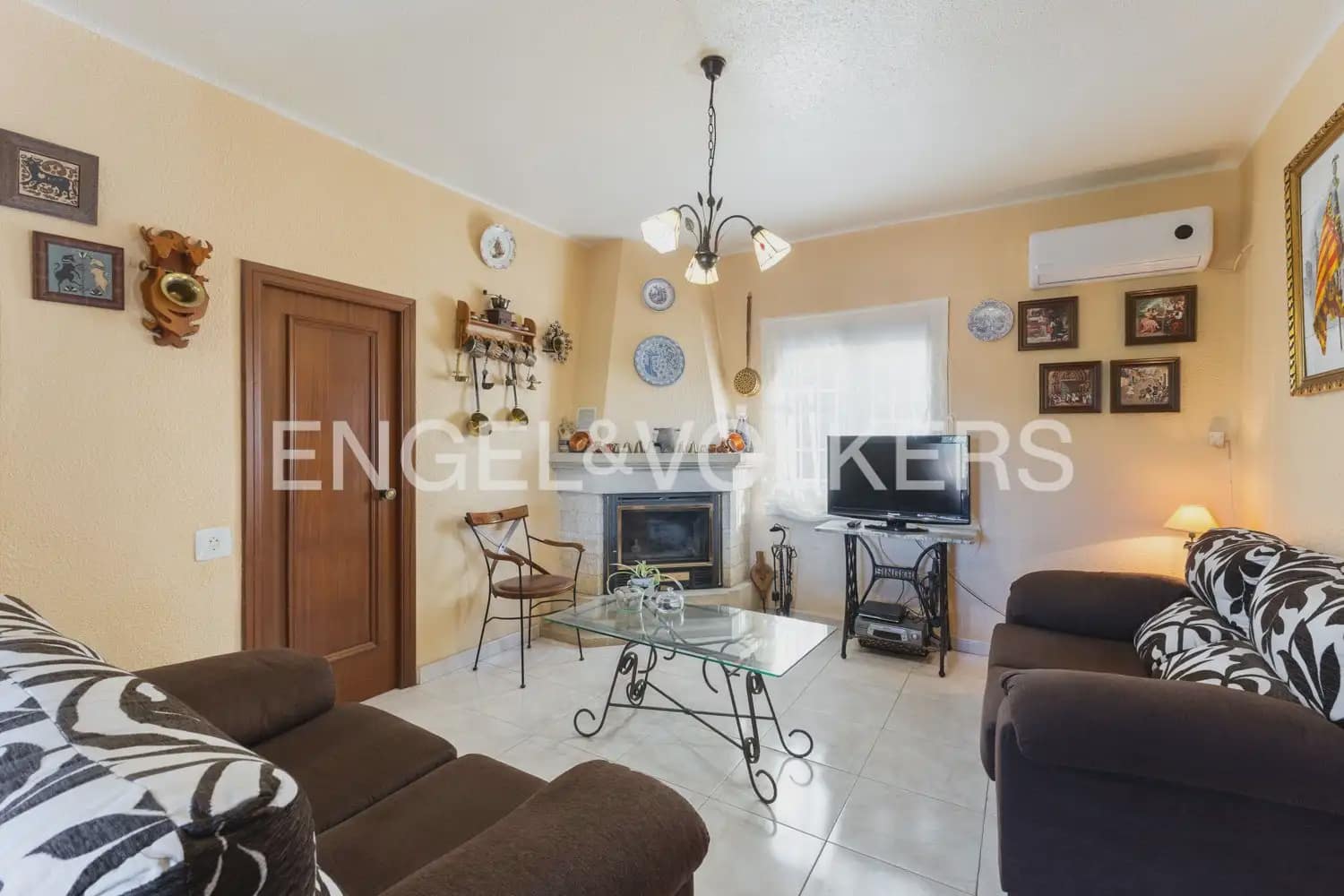 4 bedroom Villa for sale in Betera with garage - € 425,000 (Ref: 9898198)