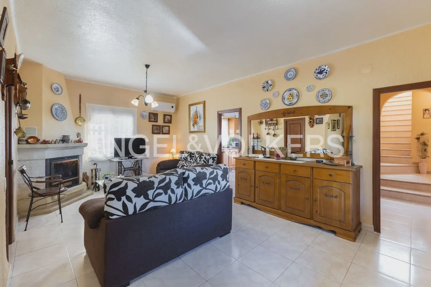 4 bedroom Villa for sale in Betera with garage - € 425,000 (Ref: 9898198)