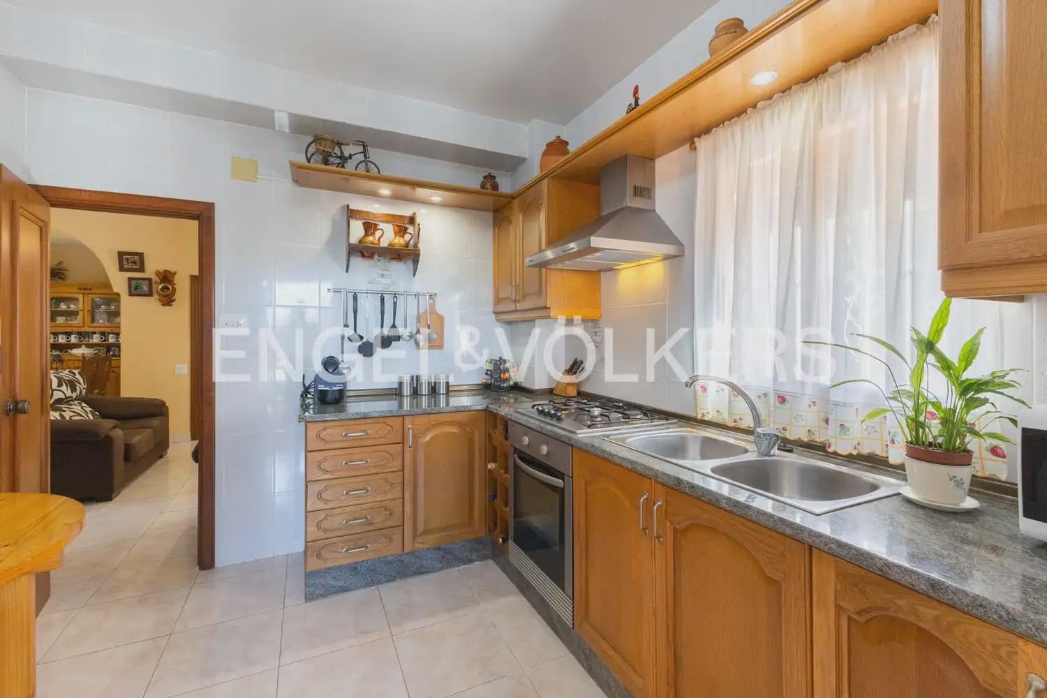 4 bedroom Villa for sale in Betera with garage - € 425,000 (Ref: 9898198)