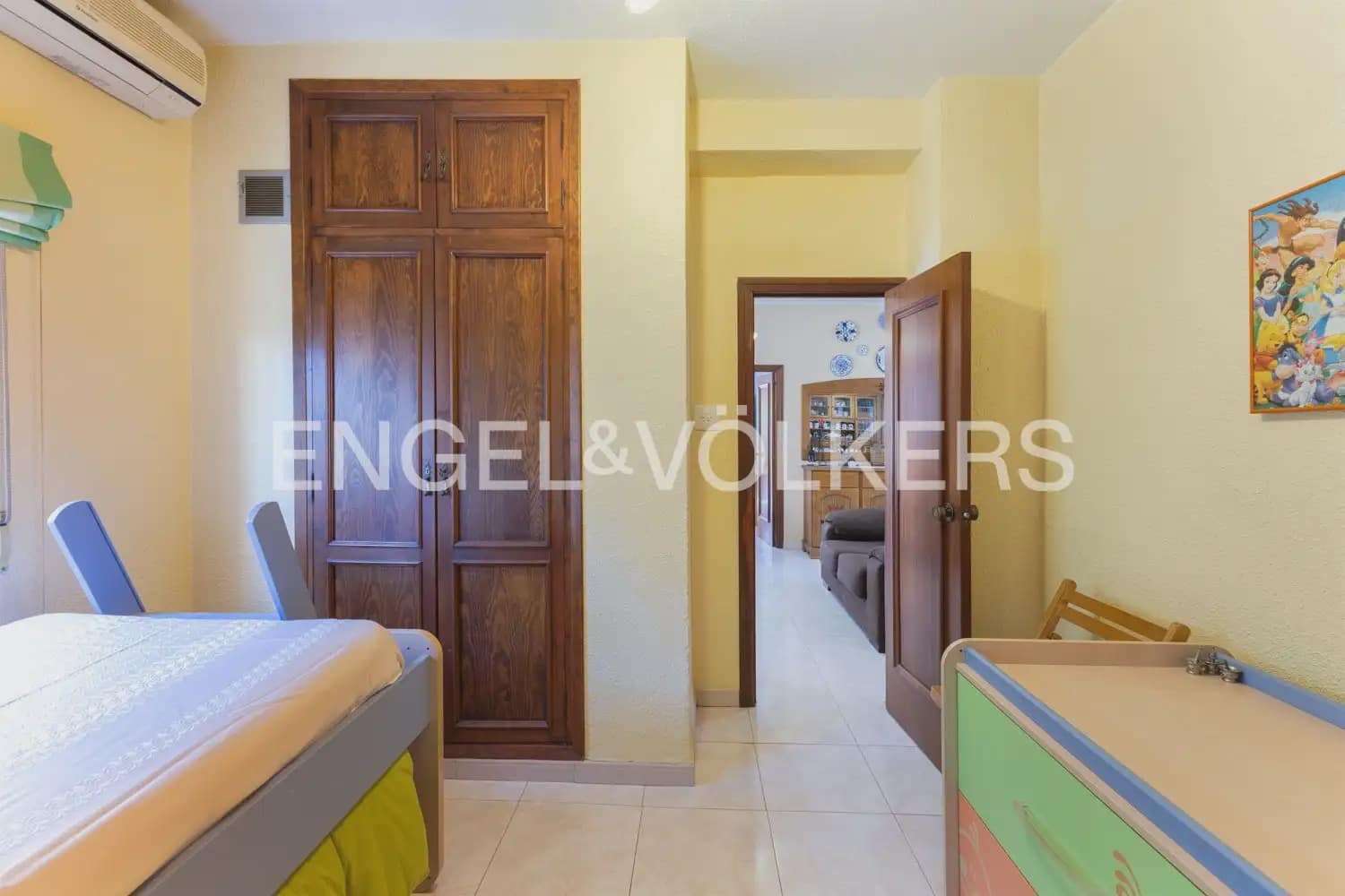 4 bedroom Villa for sale in Betera with garage - € 425,000 (Ref: 9898198)