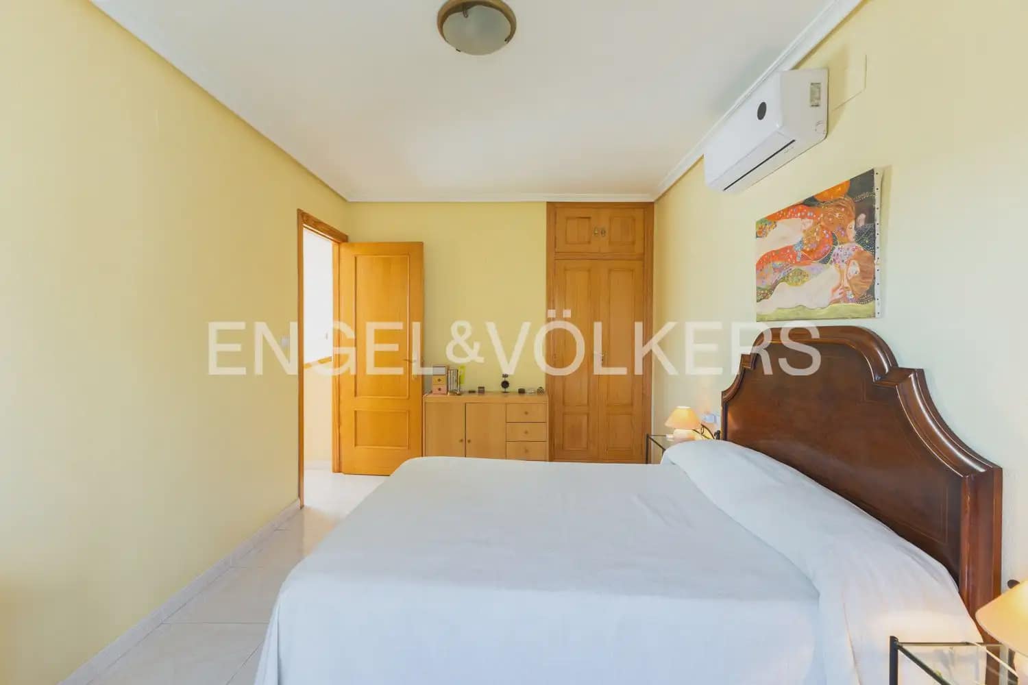 4 bedroom Villa for sale in Betera with garage - € 425,000 (Ref: 9898198)