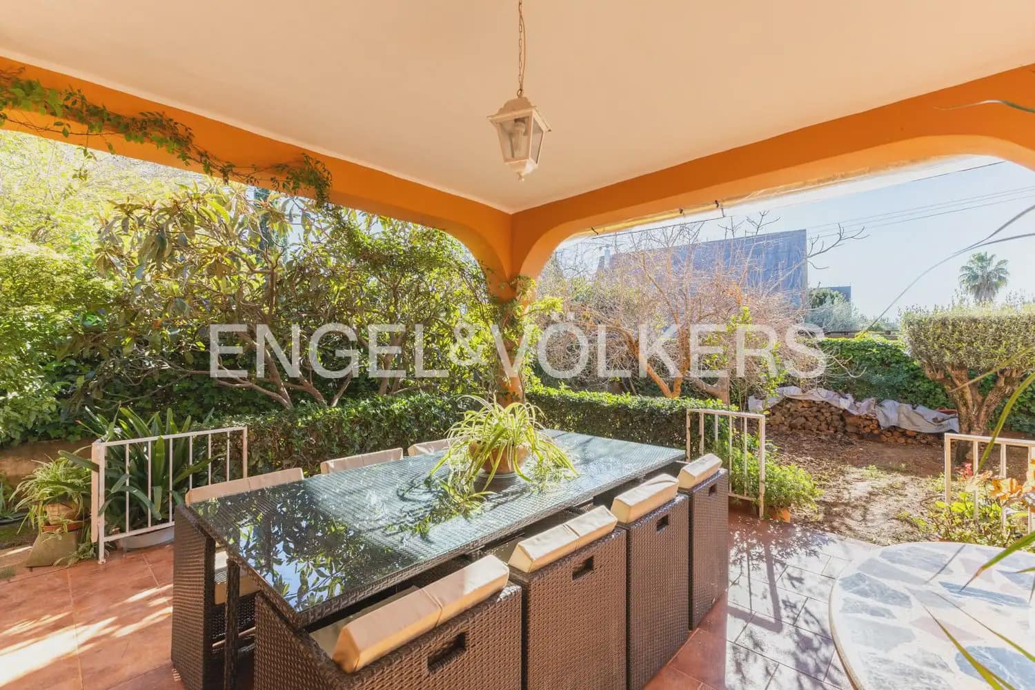 4 bedroom Villa for sale in Betera with garage - € 425,000 (Ref: 9898198)