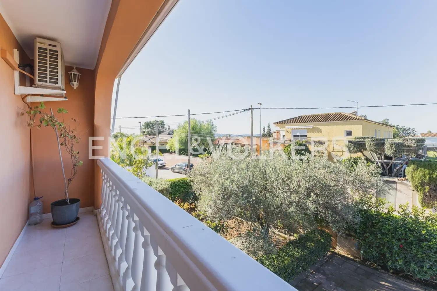 4 bedroom Villa for sale in Betera with garage - € 425,000 (Ref: 9898198)