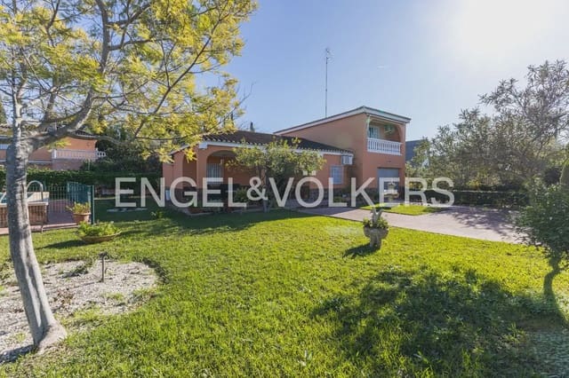 4 bedroom Villa for sale in Bétera with garage - € 425,000 (Ref: 9898198)